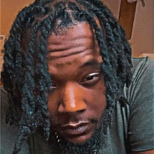 Meet your Posher, Devin